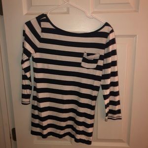 Striped 3/4 sleeve length shirt
